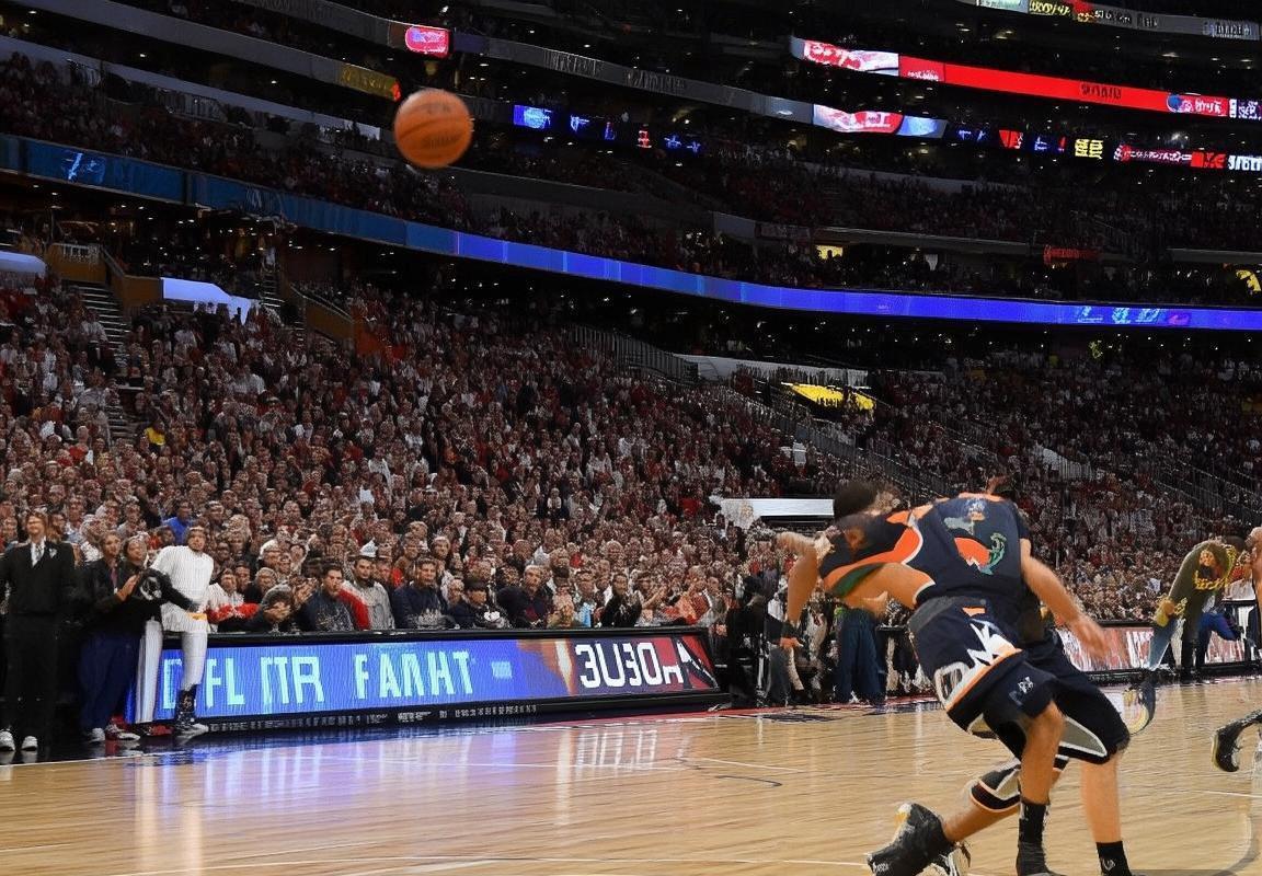 2018NBA全明星赛：库里与詹姆斯巅峰对决回顾(图4)