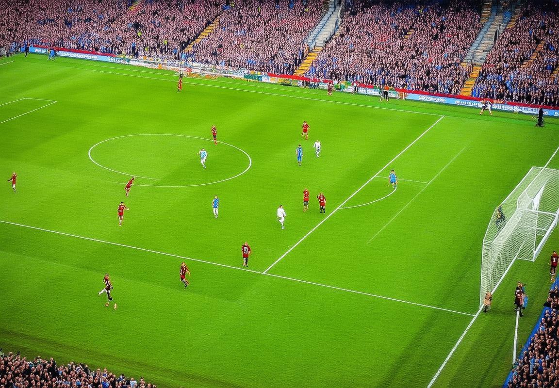 2017英超曼联曼城德比战：战平背后的战术对决与悬念解析(图3)